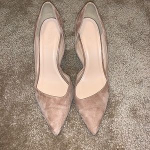 Sued pumps